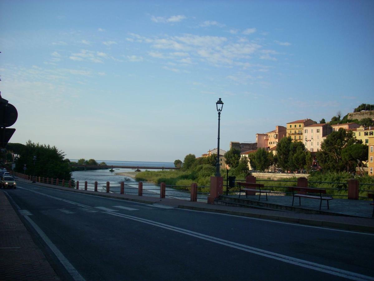 Appartamento Al Mare Di Ventimiglia Exterior photo