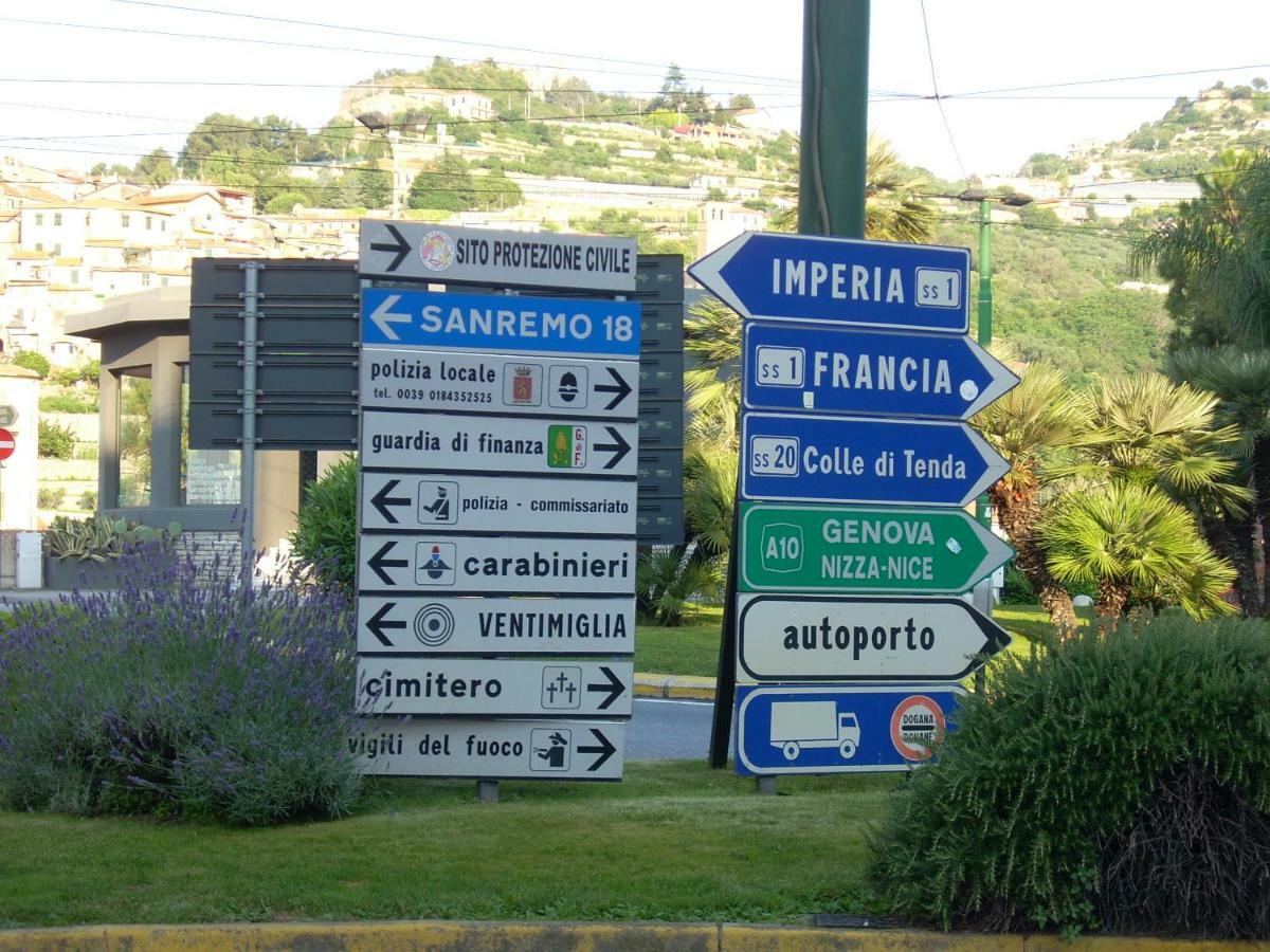 Appartamento Al Mare Di Ventimiglia Exterior photo