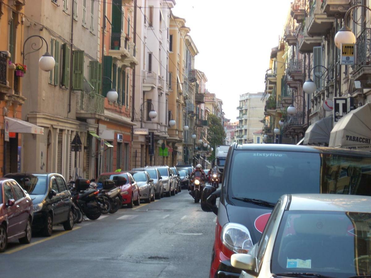 Appartamento Al Mare Di Ventimiglia Exterior photo